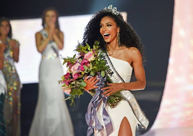 Cheslie Kryst's mom says the former Miss USA privately battled 'high-functioning depression' before death by suicide