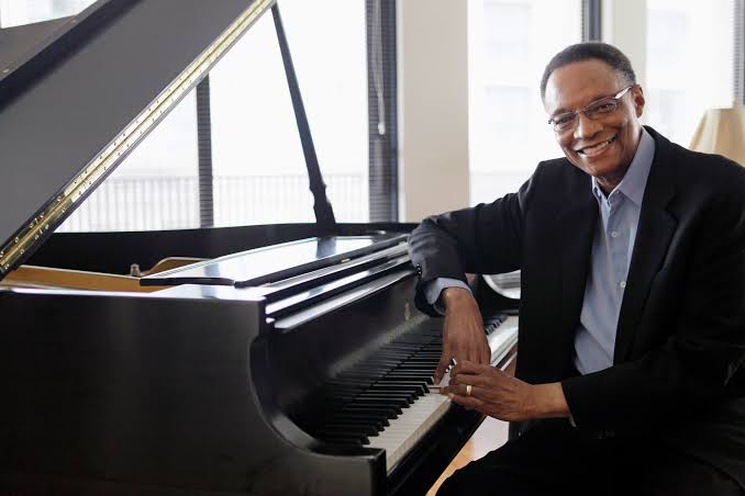 Chicago Jazz Pianist Ramsey Lewis Dies Aged 87 